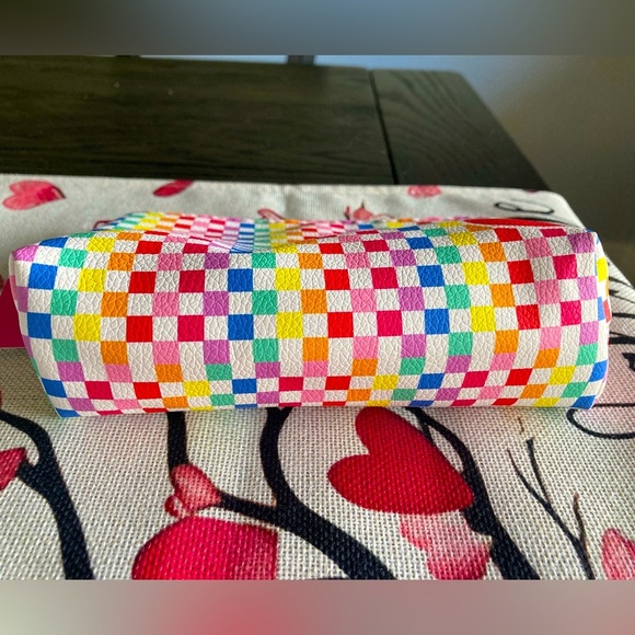 Colorful checkered makeup bag โค๏ธ๐๐ฉท - Picture 4 of 5